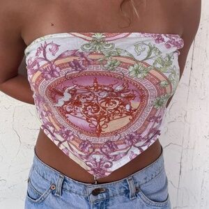 adorable patterened scarf top size L